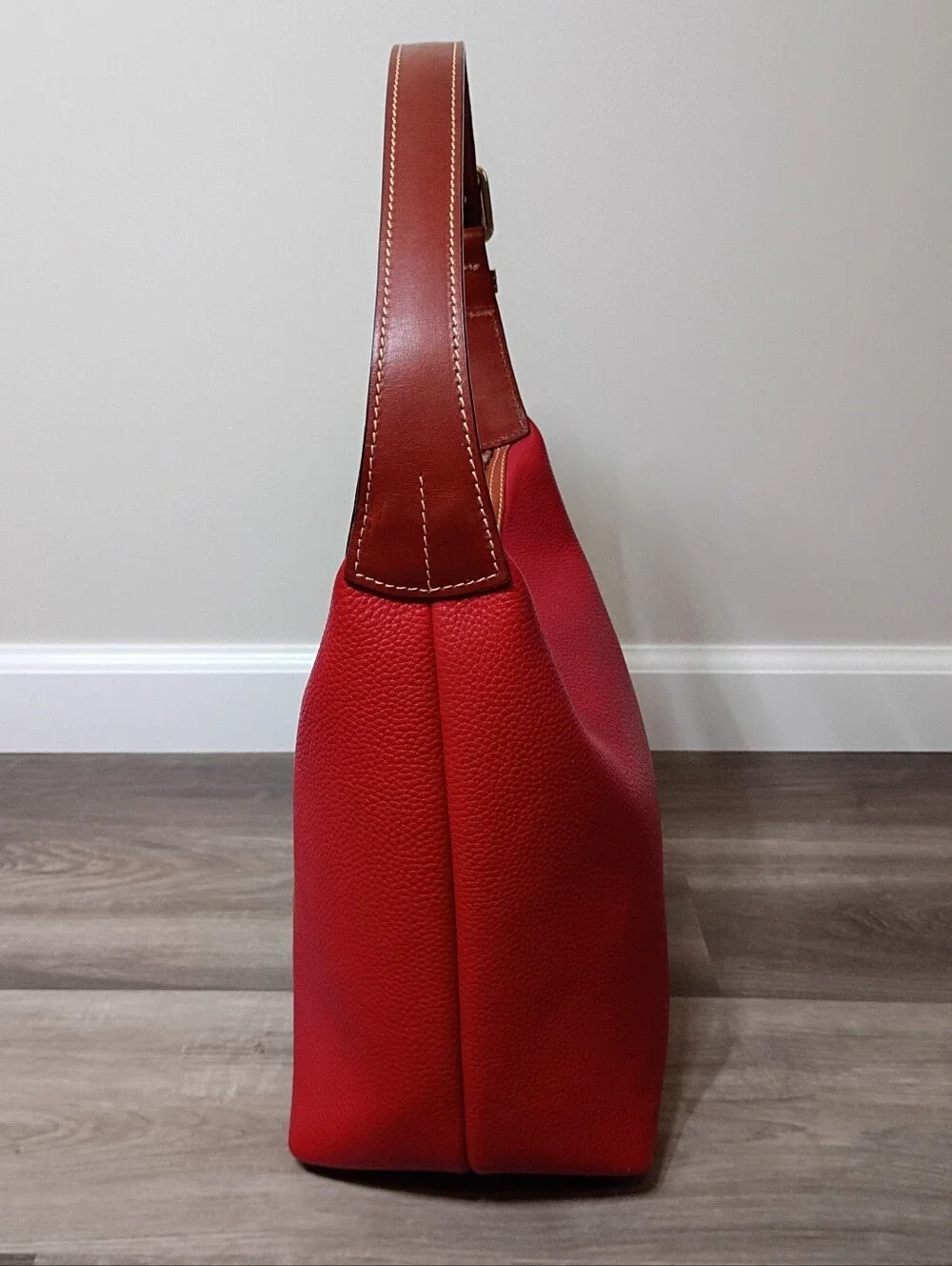 Dooney & Bourke Pebble Grain Paige Sac Red Hobo Tassel Structured Shoulder Bag